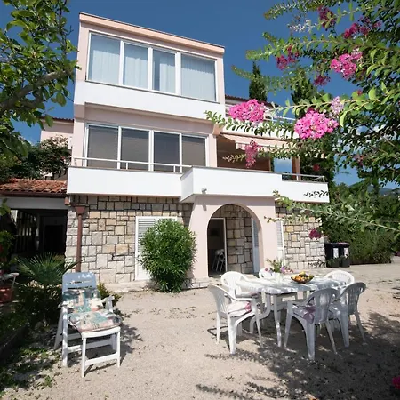Apartment Vila Tarla Ika