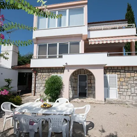 Apartment Vila Tarla *
